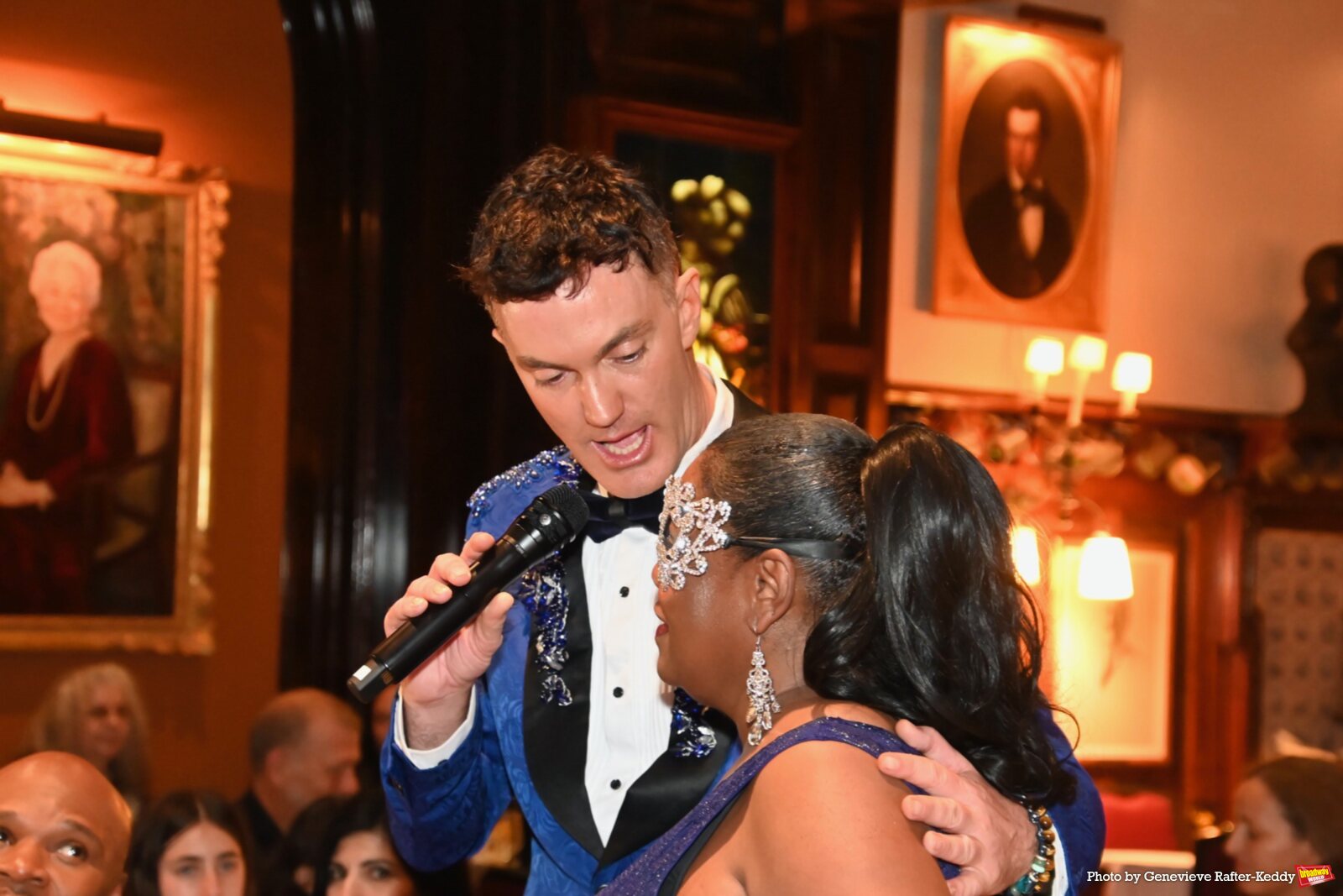 Photos: N'Kenge Foundation Hosts VIVA ITALIA Masquerade Gala Image