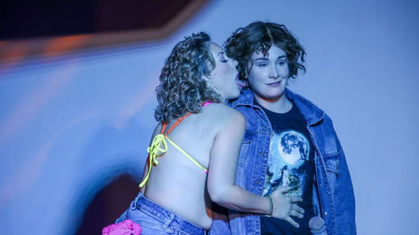 Photos: Marguerite Moreau Visits WET HOT A MUSICAL SUMMER Image