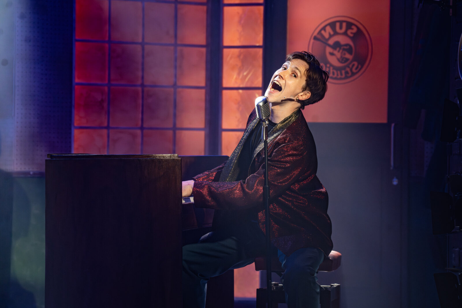 Photos: MILLION DOLLAR QUARTET Returns to Barn Theatre for Extended Summer Run Image