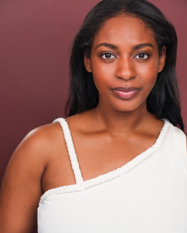 Isis Elizabeth Photo