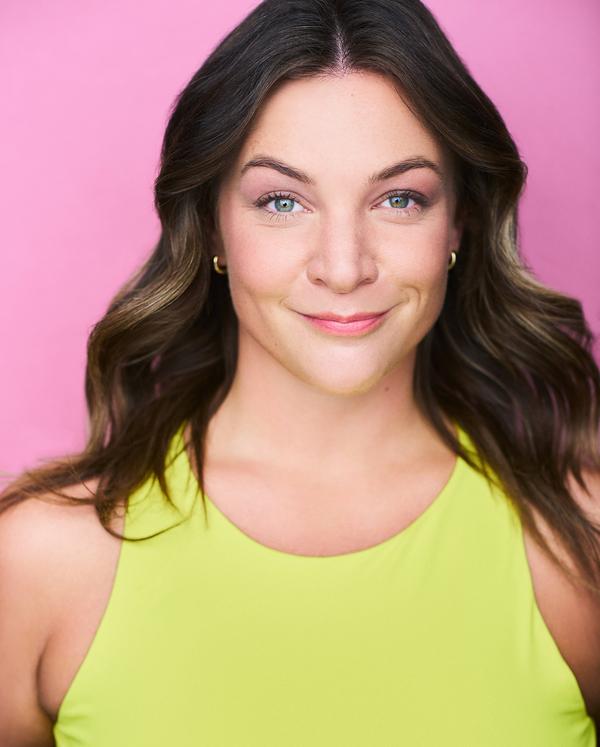 Nicole Zelka Photo