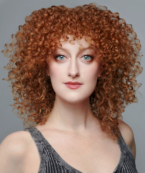 Chloe Fox Headshot Photo