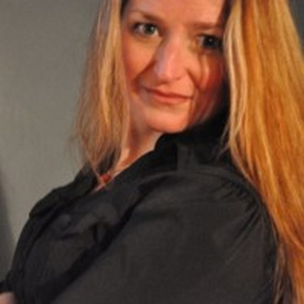 Tina Louise Jones Photo