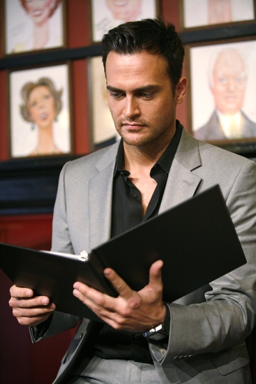 Cheyenne Jackson Photo