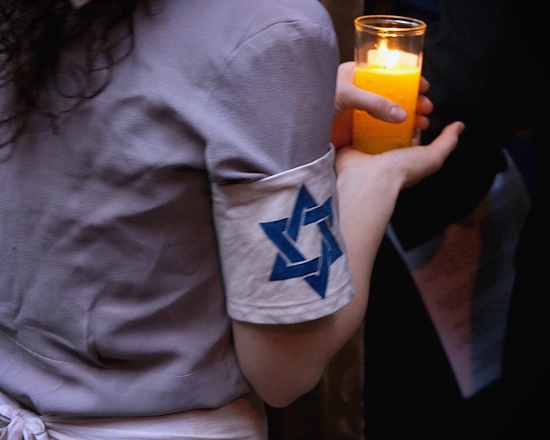 Photo Coverage: 'IRENA'S VOW' Candlelight Yom HaShoah Ceremony Image