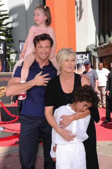 Hugh Jackman, Deborah-Lee Furness with children Ava and Oscar Photo