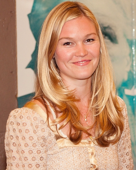 Julia Stiles Photo