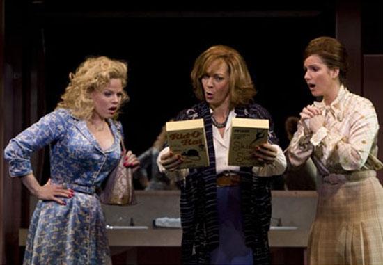 Photo Flash: 9 TO 5: THE MUSICAL 'Punches In On Bdwy' Image