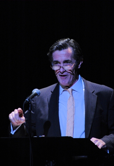 Roger Rees starts the evening Photo