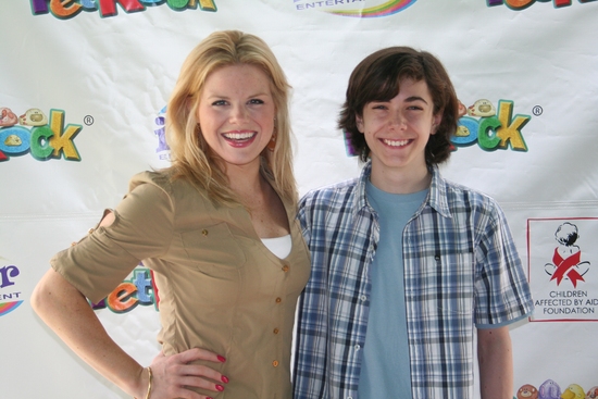 Photo Coverage: Hilty, Hodges & AVENUE Q Cast at 'Broadway Salutes Pet Rocks' Image
