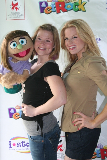Photo Coverage: Hilty, Hodges & AVENUE Q Cast at 'Broadway Salutes Pet Rocks' Image