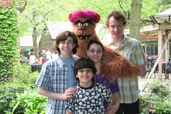 Photo Coverage: Hilty, Hodges & AVENUE Q Cast at 'Broadway Salutes Pet Rocks' Image