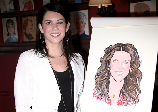 Photo Coverage: 'GUYS and DOLLS' Stars Lauren Graham and Oliver Platt Join the Sardi's 'Wall of Fame' Image