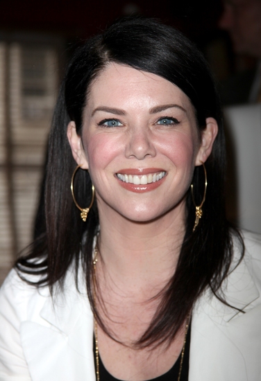 Photo Coverage: 'GUYS and DOLLS' Stars Lauren Graham and Oliver Platt Join the Sardi's 'Wall of Fame' Image
