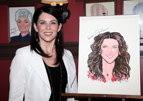 Photo Coverage: 'GUYS and DOLLS' Stars Lauren Graham and Oliver Platt Join the Sardi's 'Wall of Fame' Image