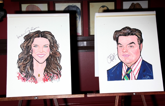 Photo Coverage: 'GUYS and DOLLS' Stars Lauren Graham and Oliver Platt Join the Sardi's 'Wall of Fame' Image