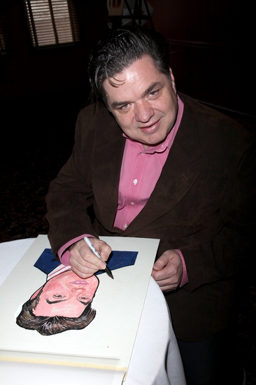 Photo Coverage: 'GUYS and DOLLS' Stars Lauren Graham and Oliver Platt Join the Sardi's 'Wall of Fame' Image