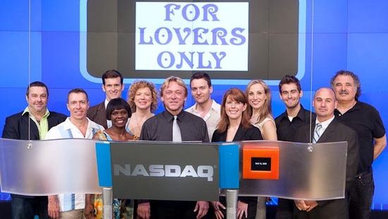 Photo Flash: FOR LOVERS ONLY Rings NASDAQ Closing Bell Image
