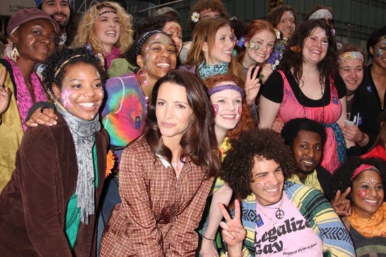 Kristen Davis and the cast of Hair Photo