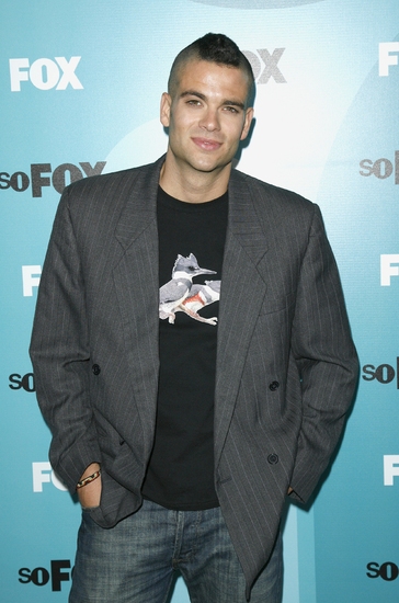 Photo Flash: The Cast of Fox's New Series 'GLEE' Starring Morrison and Michele Hits NYC Image