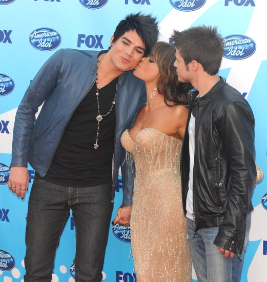 Photo Coverage: AMERICAN IDOL Season 8 Grand Finale - Arrivals and Press Room! Image