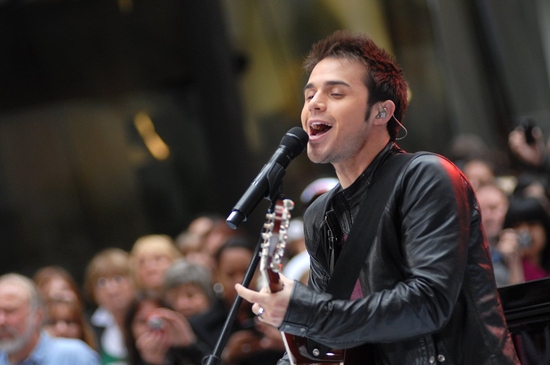 Photo Coverage: 'IDOL' Stars Kris Allen and Adam Lambert Visit NBC's Today Show Image