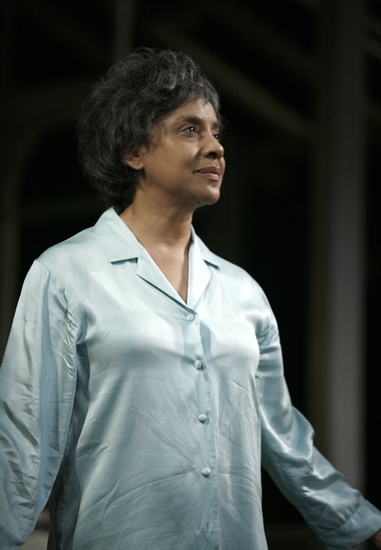 Photo Coverage: Broadway's New 'Violet' Phylicia Rashad Takes Her Bow In AUGUST: OSAGE COUNTY Image