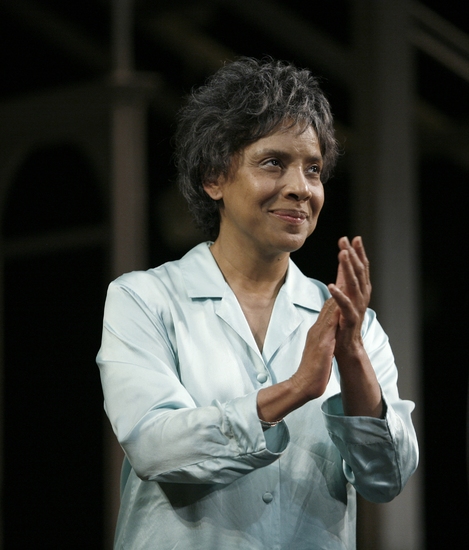 Photo Coverage: Broadway's New 'Violet' Phylicia Rashad Takes Her Bow In AUGUST: OSAGE COUNTY Image