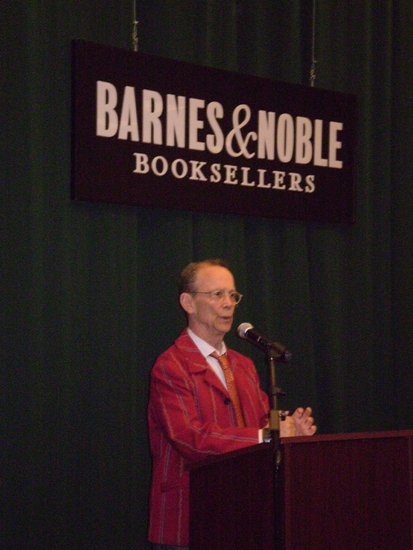Photo Flash: Joel Grey Celebrates '1.3 - Images from My Phone' at Barnes and Noble Tribeca Image