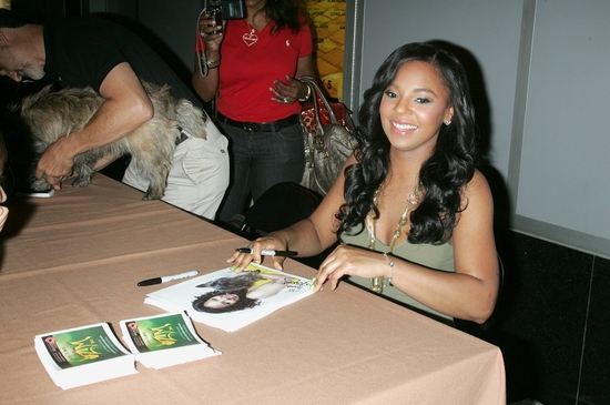 Photo Coverage: THE WIZ's Ashanti and Nigel Host 'There's No Place Like Home' Adoption Day at City Center Image