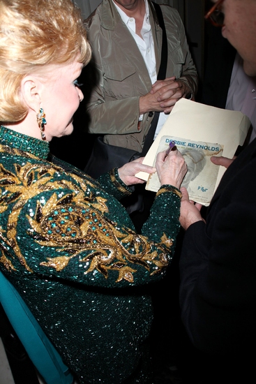Photo Coverage: Debbie Reynolds Debuts 'An Evening Of Music And Comedy' At Cafe Carlyle Image