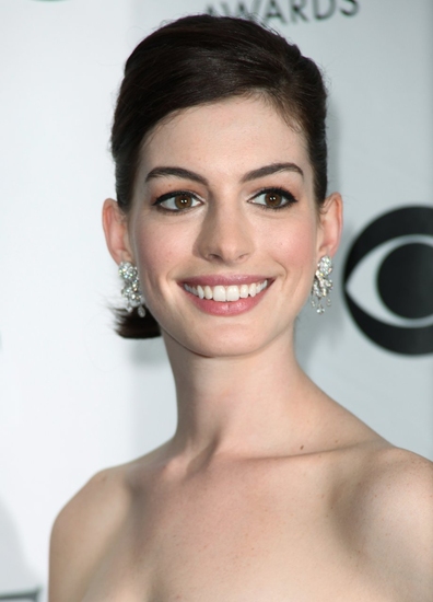 Anne Hathaway Photo