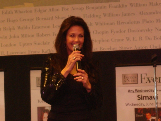 Photo Coverage: Lynda Carter Celebrates 'At Last' CD Release At Barnes & Noble Lincoln Triangle Image