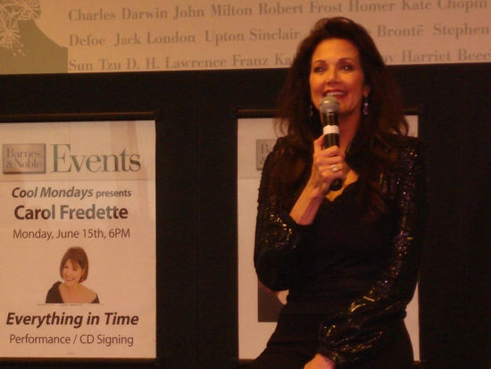 Photo Coverage: Lynda Carter Celebrates 'At Last' CD Release At Barnes & Noble Lincoln Triangle Image