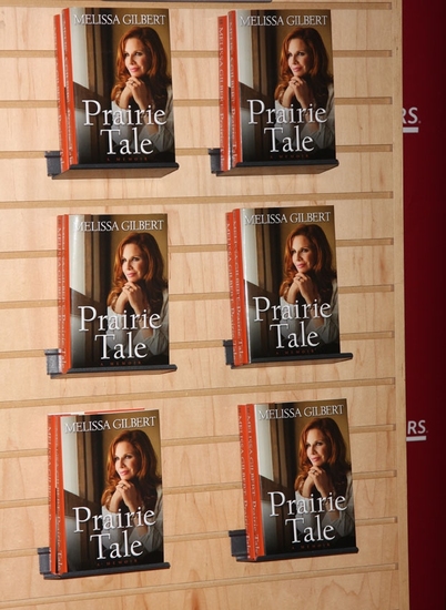 Photo Coverage: Melissa Gilbert Signs 'Prairie Tale: A Memoir' at Borders 