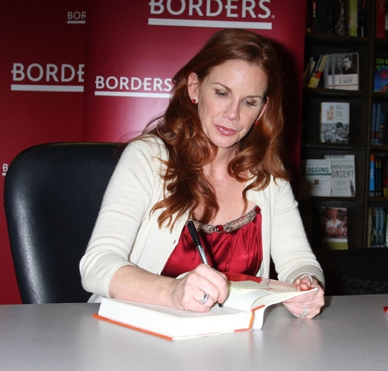 Photo Coverage: Melissa Gilbert Signs 'Prairie Tale: A Memoir' at Borders Image