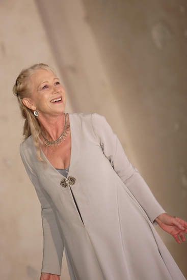 Photo Flash: National Theatre Of London's PHEDRE Opens 6/11, Steppenwolf To Screen Performance 7/13 Image