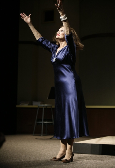 Photo Exclusive: 'LOOPED' At Arena Stage - Curtain Call Image