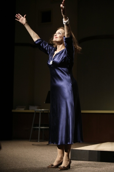Photo Exclusive: 'LOOPED' At Arena Stage - Curtain Call Image