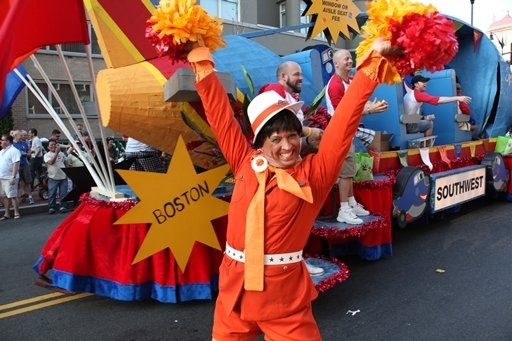 Photo Coverage: 'Looped' Star Valerie Harper At Capital Pride Parade Image