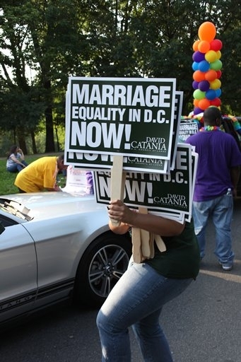 Photo Coverage: 'Looped' Star Valerie Harper At Capital Pride Parade Image