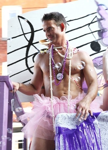 Photo Coverage: 'Looped' Star Valerie Harper At Capital Pride Parade Image
