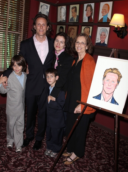 Photo Coverage: THE PHILANTHROPIST Star Steven Weber Joins Sardi's Wall Of Fame Image