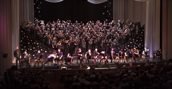 Photo Flash: Jennifer Holliday Sings With The Gay Men's Chorus of Los Angeles Image