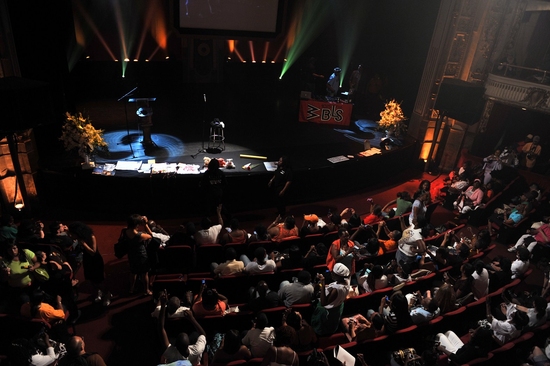 Photo Coverage: Public Memorial for Michael Jackson at the Apollo Theater Image