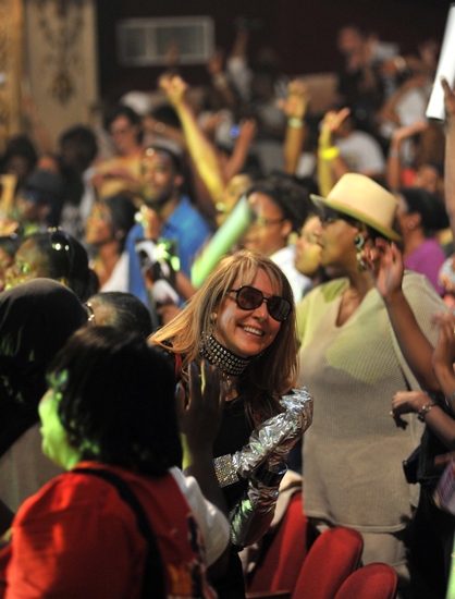 Photo Coverage: Public Memorial for Michael Jackson at the Apollo Theater Image