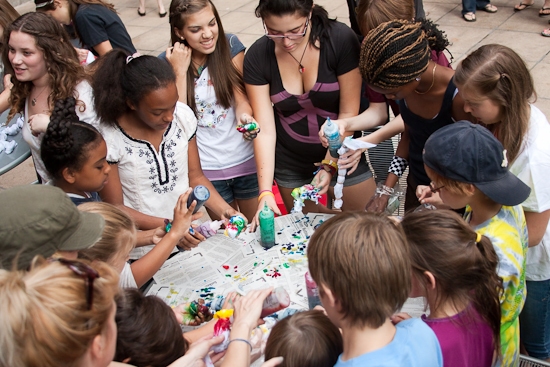Photo Coverage: HAIR Cast Joins 'Broadway Kids Care' To Tie-Dye For Charity Image
