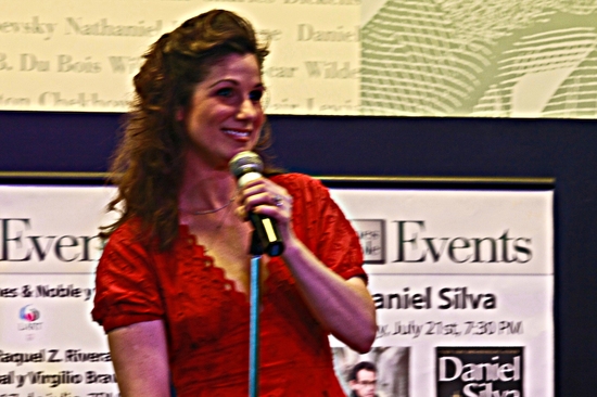 Photo Coverage: 9 To 5's Stephanie J. Block Sings And Signs At Barnes And Noble Image