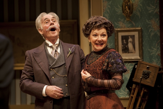 Photo Flash: WHEN WE ARE MARRIED Reunites Three Generations Of Guthrie Actors 7/10 Thru 8/30 Image