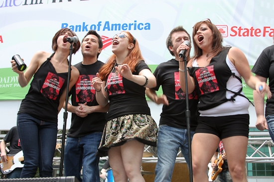 Photo Coverage: '106.7 Lite Fm Presents BROADWAY IN BRYANT PARK 2009' Begins Performances! Image